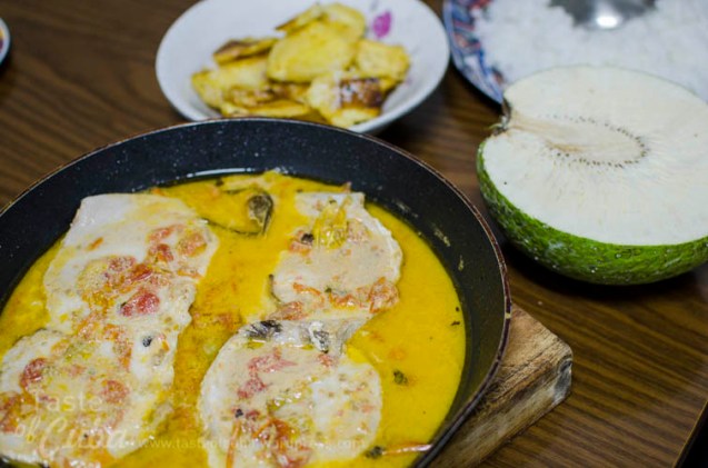 Our first dinner in Baracoa: Marlin on coconut milk / Nuestra primera cena en Baracoa: Castero en leche de coco
