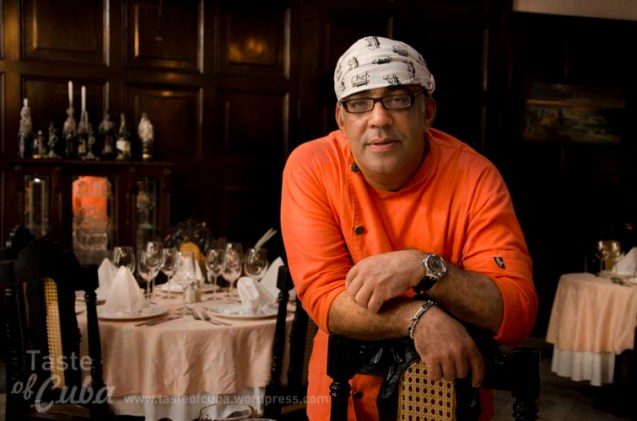 My friends criticize me because I still call myself a chef / Mis amigos me critican porque me sigo denominando cocinero